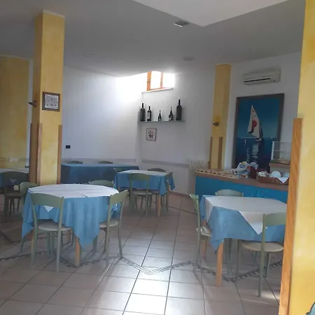 Bright Quadruple A Stone Throw From The Sea 3*